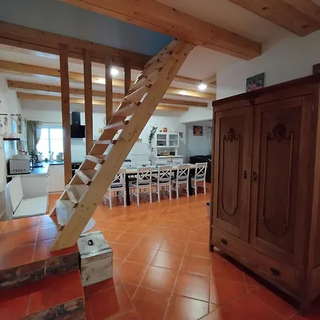 U Markety Country house
